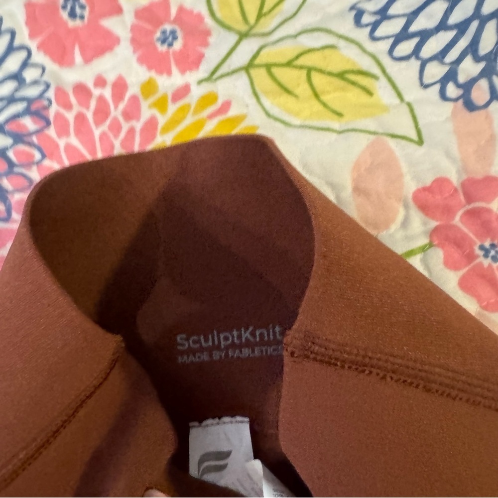 NWT xs fabletics high waisted reflective leggings - Picture 5 of 5